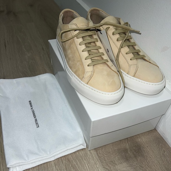Brand new Common Projects Achilles low top size EU 39 in beige suede - Picture 3 of 3